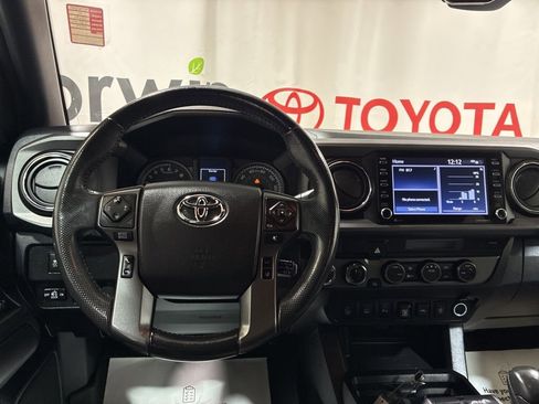 Used 2021 Toyota Tacoma TRD Sport w/ Technology Package image 21