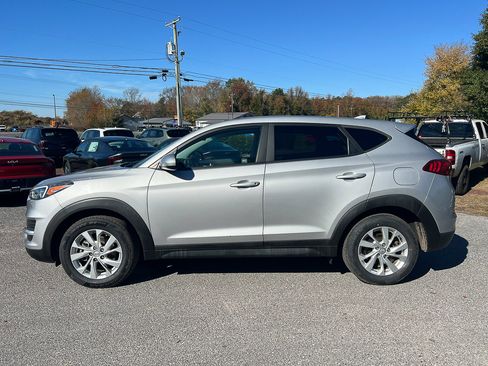 Used 2020 Hyundai Tucson SE image 2