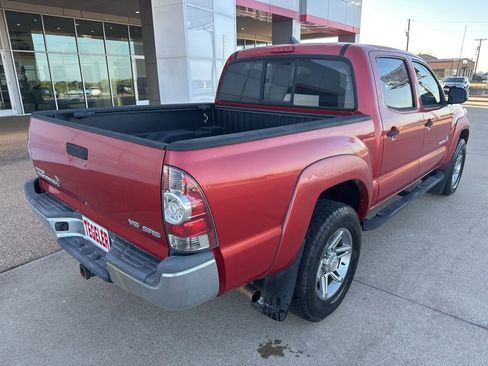 Used 2014 Toyota Tacoma 4x4 Double Cab w/ SR5 Package image 7