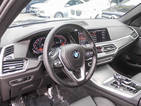 Used 2022 BMW X5 sDrive40i w/ Premium Package RWD image 16