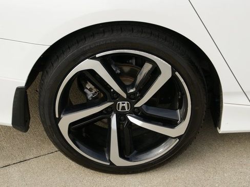 Used 2022 Honda Accord Sport image 25