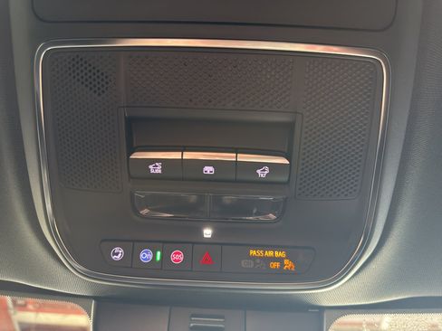 New 2026 Chevrolet Traverse RS w/ LPO, Floor Liner Package image 18