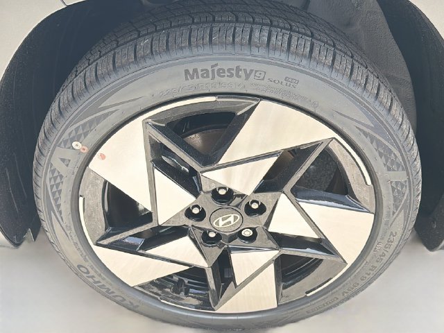 New 2026 Hyundai Kona Limited FWD image 32