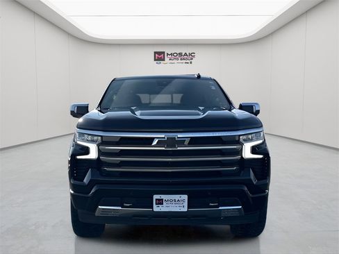 Used 2022 Chevrolet Silverado 1500 High Country w/ Max Trailering Package image 2