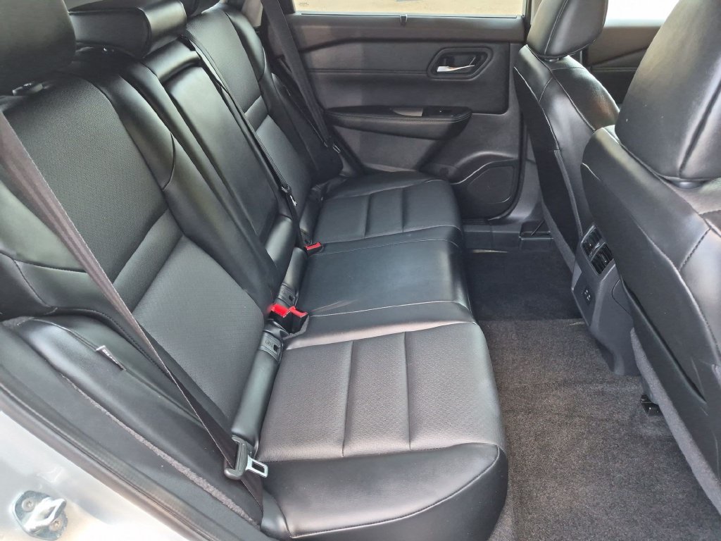 Used 2023 Nissan Rogue SV w/ SV Premium B Package AWD/4WD image 27