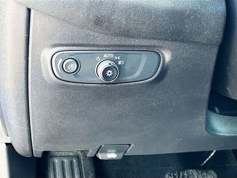 Used 2024 Chevrolet Equinox RS AWD/4WD image 10