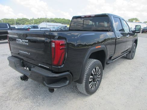 New 2026 GMC Sierra 3500 Denali Ultimate AWD/4WD image 5
