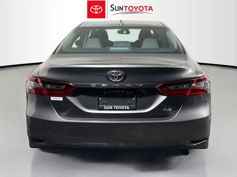 Used 2024 Toyota Camry LE w/ Convenience Package FWD image 5
