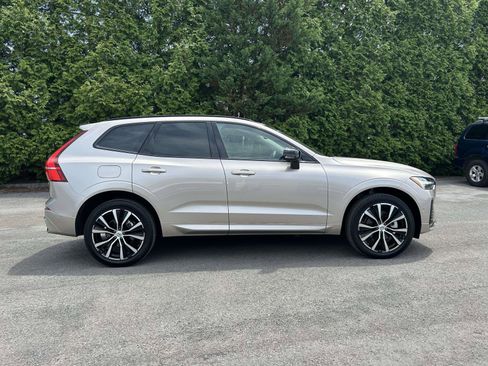 Certified 2025 Volvo XC60 B5 Plus AWD/4WD image 2