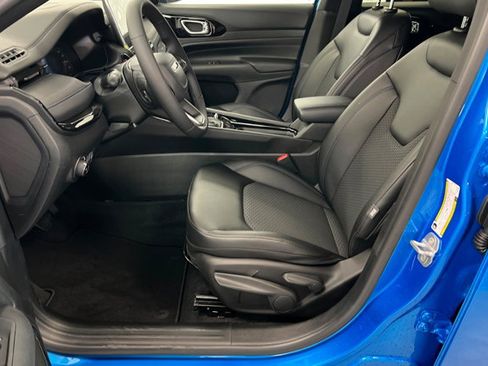 New 2026 Jeep Compass Latitude AWD/4WD image 17