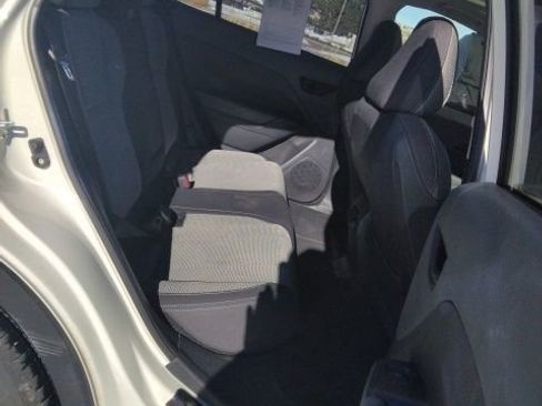 Used 2024 Subaru Crosstrek 2.0i Premium image 11