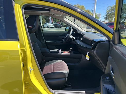 New 2026 Nissan Kicks SR w/ SR Premium Package image 39