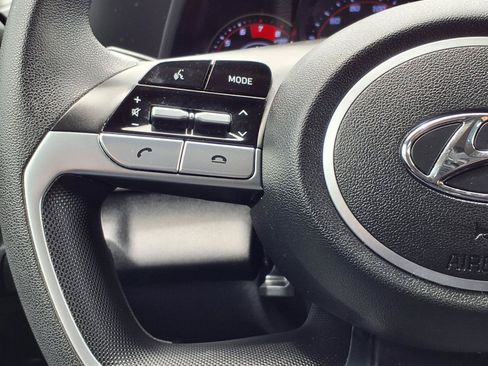 Used 2022 Hyundai Elantra SE FWD image 18