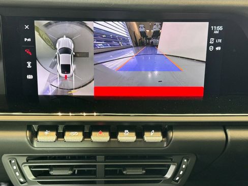 Used 2024 Porsche 911 Carrera T image 17