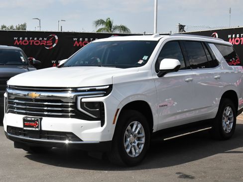 Used 2025 Chevrolet Tahoe LT AWD/4WD image 3