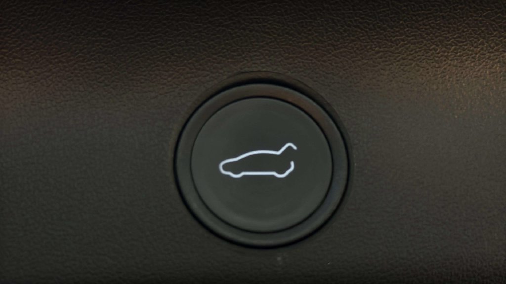 Used 2020 Tesla Model Y Long Range AWD/4WD image 10
