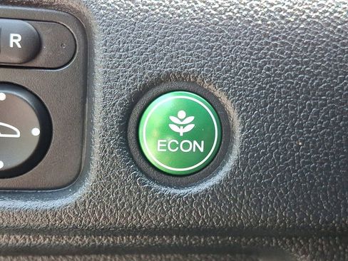 Used 2022 Honda Pilot TrailSport image 27