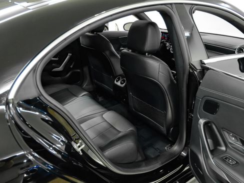 Used 2025 Mercedes-Benz CLA 250 4MATIC w/ Driver Assistance Package image 39