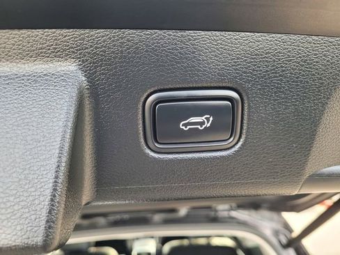 Used 2022 Kia Telluride EX w/ EX Premium Package image 8