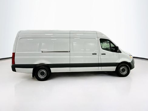 Used 2026 Mercedes-Benz Sprinter 2500 image 9