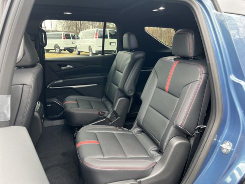 New 2026 Chevrolet Traverse RS image 38