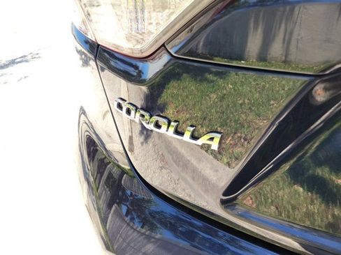 Used 2023 Toyota Corolla LE FWD image 8