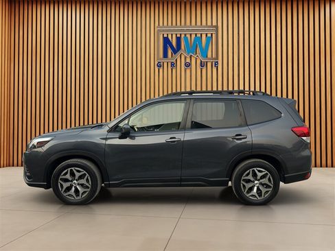 Used 2022 Subaru Forester Premium w/ Popular Package #1 AWD/4WD image 25