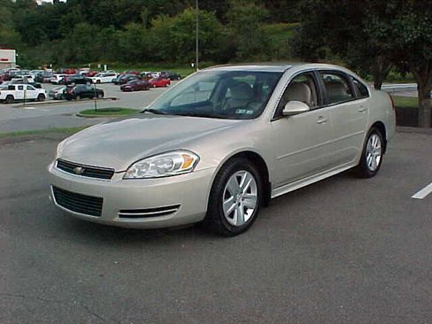 Used 2011 Chevrolet Impala LS image 4
