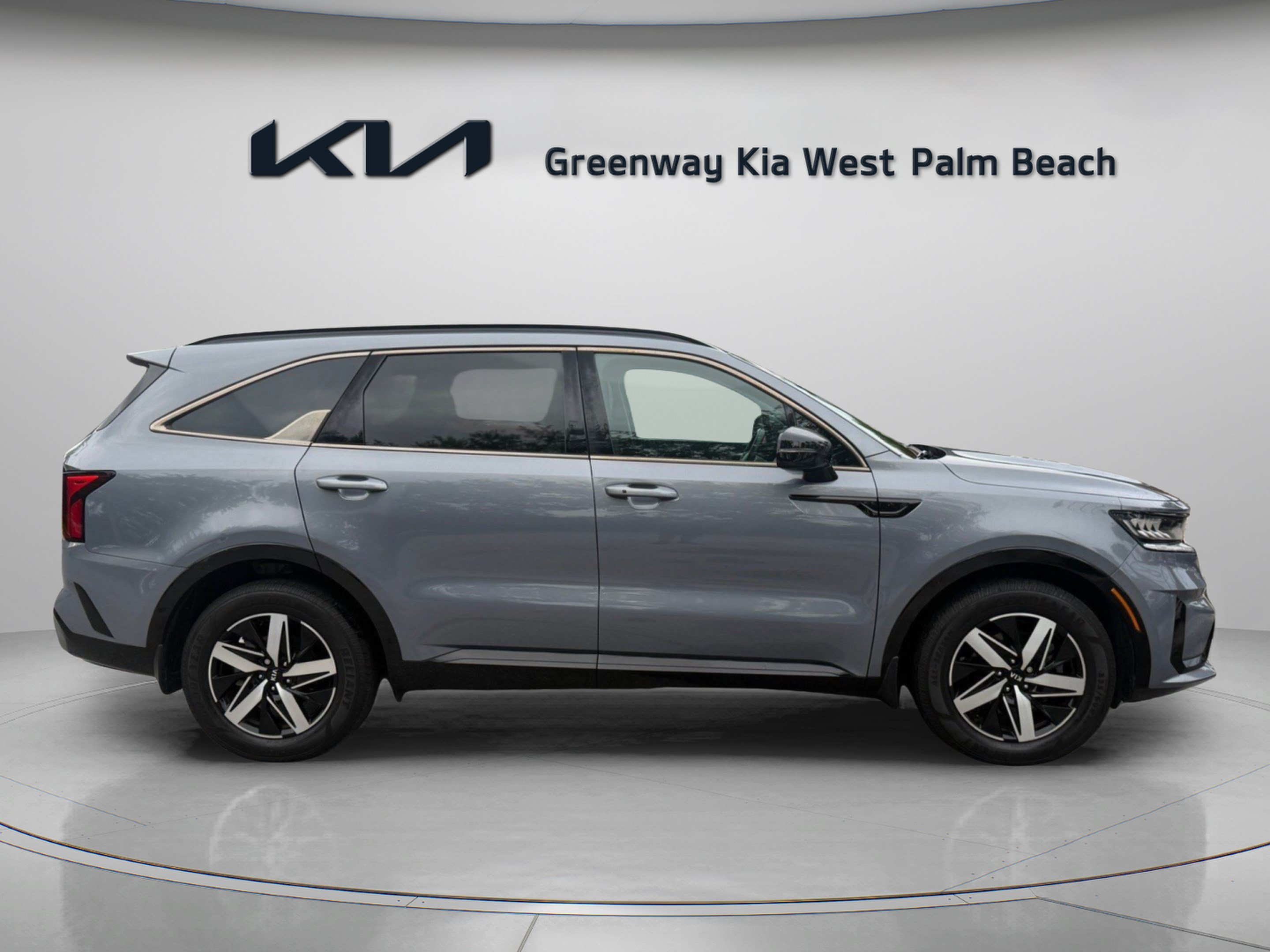 Used 2021 Kia Sorento S FWD image 8