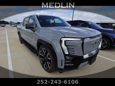 Used 2025 GMC Sierra EV Denali AWD/4WD image 1