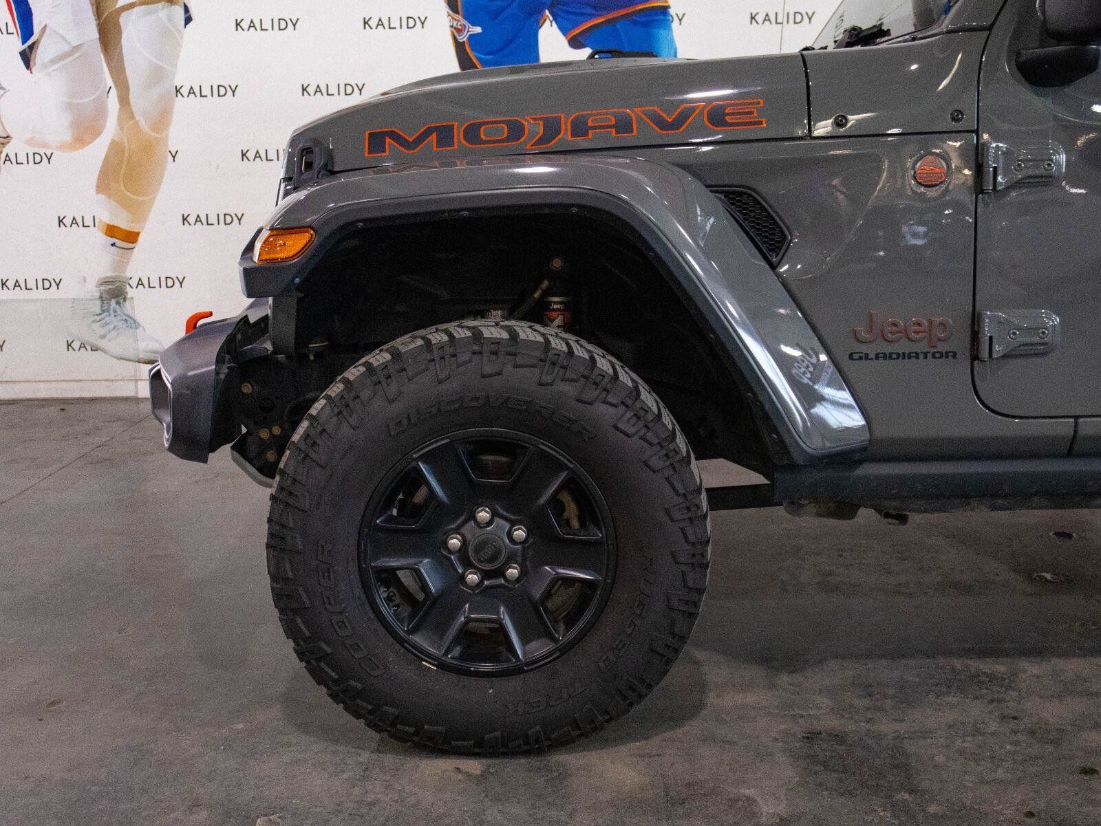 Used 2020 Jeep Gladiator Mojave AWD/4WD image 16