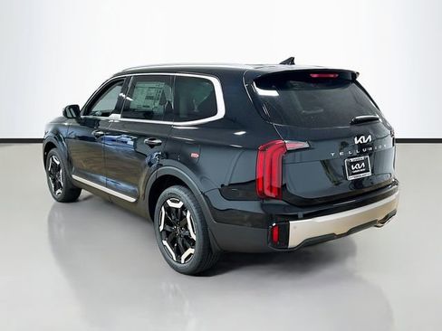 New 2025 Kia Telluride S image 5
