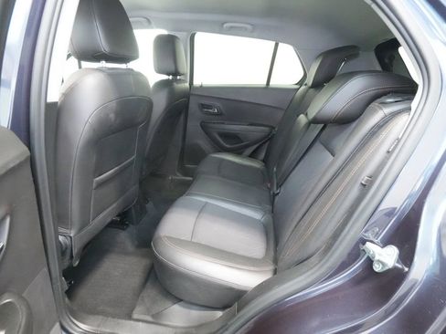 Used 2018 Chevrolet Trax LT w/ LT Convenience Package image 20