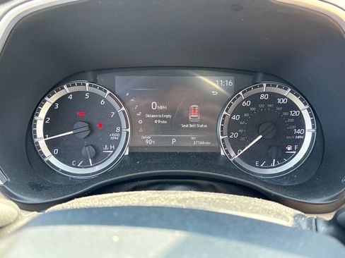 Used 2023 Toyota Highlander XLE AWD/4WD image 27