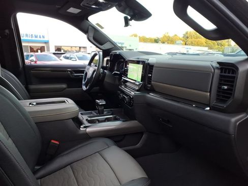 Used 2022 Chevrolet Silverado 1500 ZR2 w/ Technology Package AWD/4WD image 20