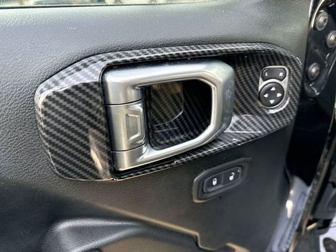 Used 2020 Jeep Wrangler Unlimited Willys image 13