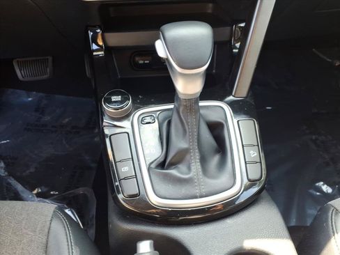 Used 2024 Kia Seltos S FWD image 13