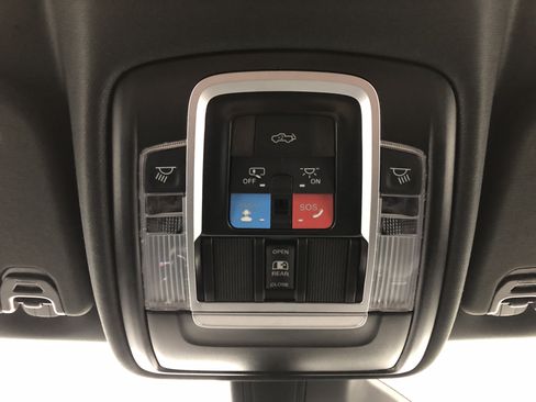 Certified 2025 RAM 1500 Laramie AWD/4WD image 24