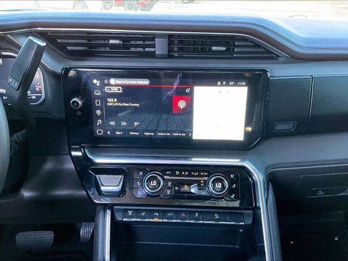 Used 2024 GMC Sierra 2500 Denali w/ Denali Reserve Package image 7