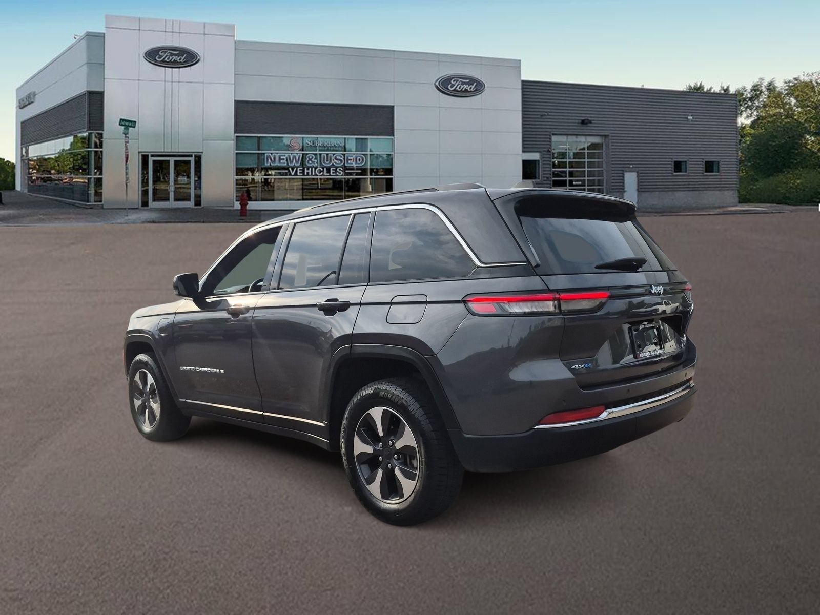 Used 2024 Jeep Grand Cherokee Limited 4xe AWD/4WD image 7
