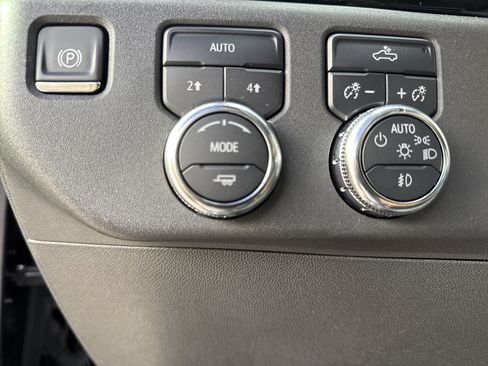 Used 2024 GMC Sierra 1500 Elevation image 19