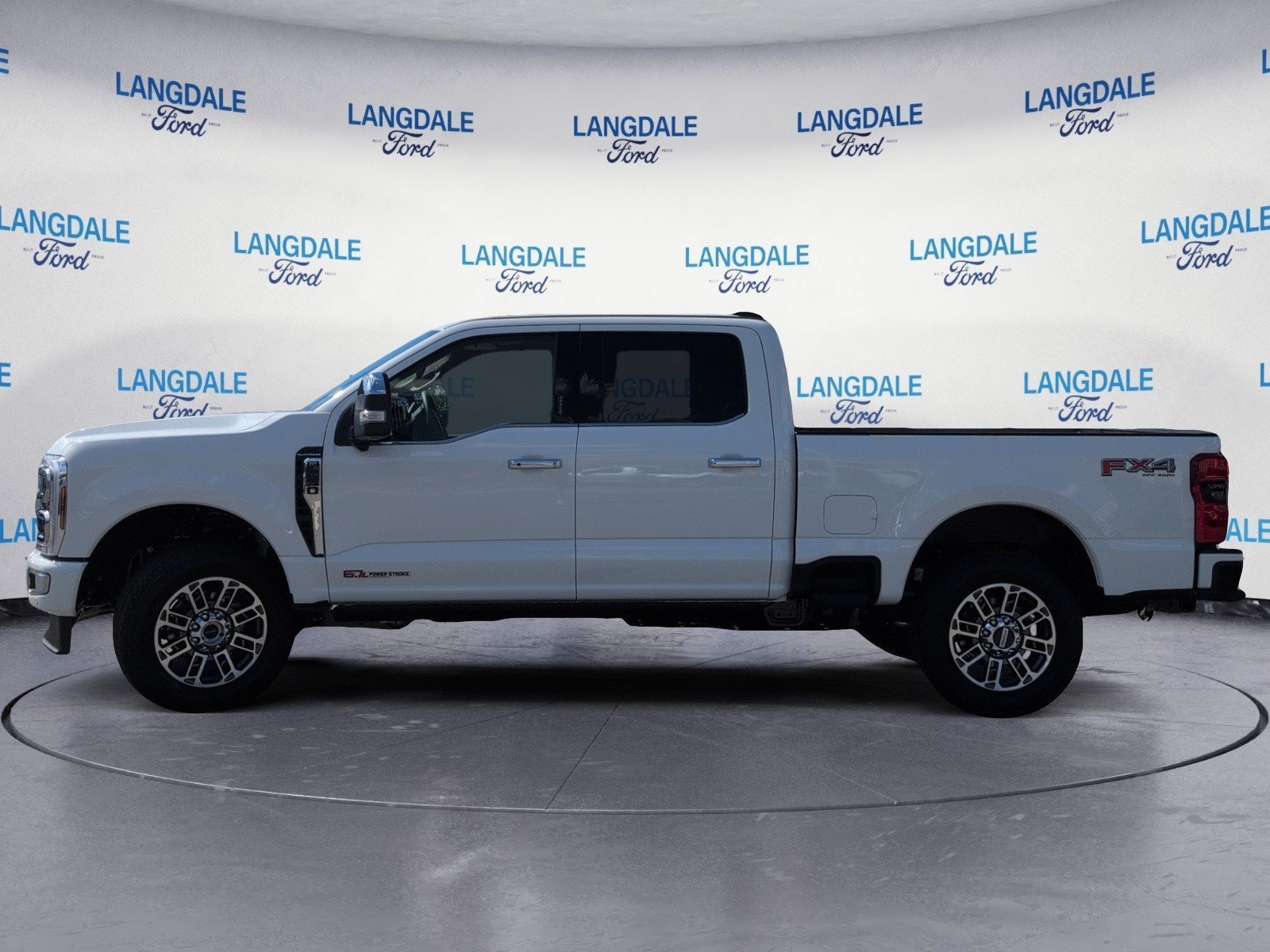 New 2027 Ford F250 Platinum w/ Platinum Plus Package AWD/4WD image 10