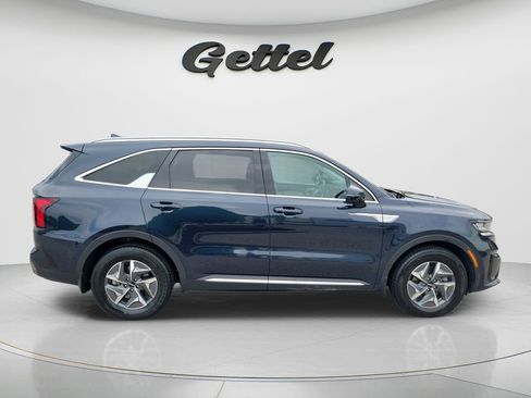 Used 2023 Kia Sorento EX w/ Panoramic Sunroof Package FWD image 3