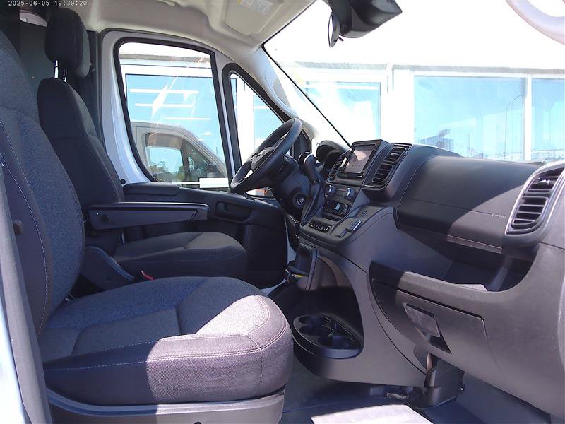 Used 2025 RAM ProMaster 2500 w/ U-Haul Equipment Group FWD image 8