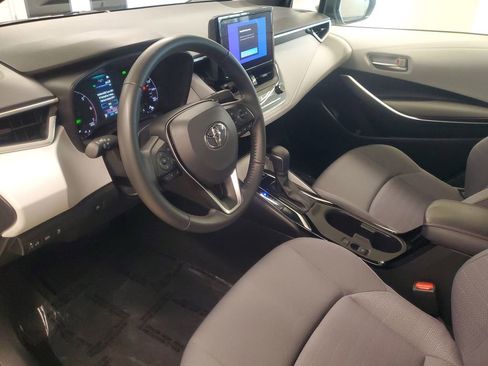 Certified 2025 Toyota Corolla SE image 15