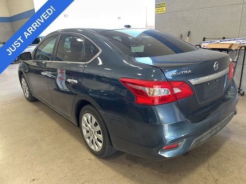 Used 2016 Nissan Sentra SV FWD image 4