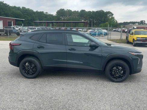 Used 2026 Chevrolet Trax LT w/ Driver Confidence Package FWD image 8
