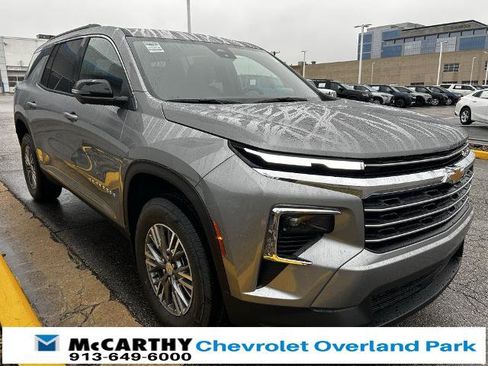 New 2026 Chevrolet Traverse LT image 7