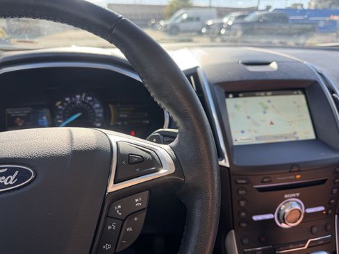 Used 2018 Ford Edge Titanium w/ Equipment Group 302A image 24