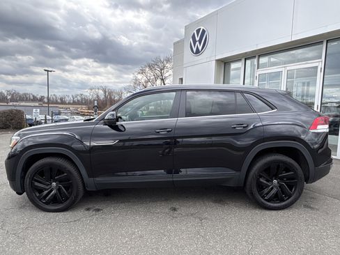 Used 2023 Volkswagen Atlas Cross Sport SE w/ Black Wheel Package image 3